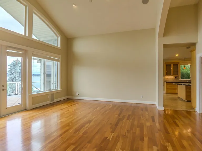 8568 Sand Point Way NE — Photo 14