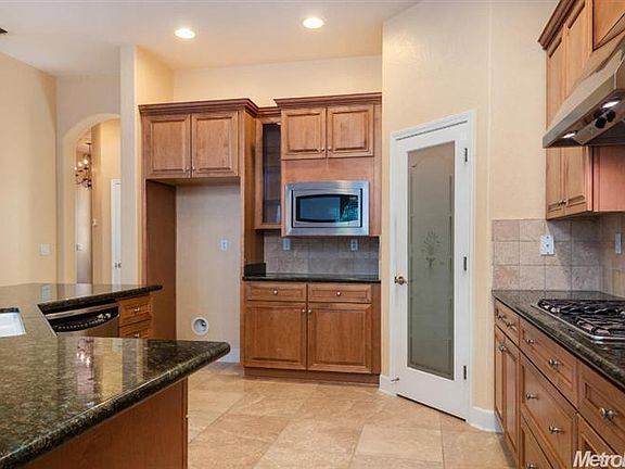 4th image of 3095 Borgata Way