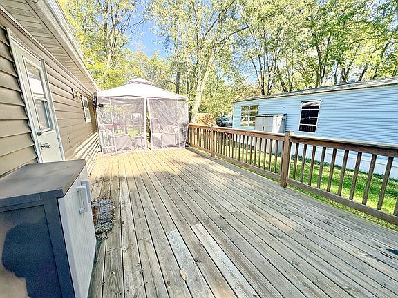 2nd image of 2/16 Woodhaven Dr E