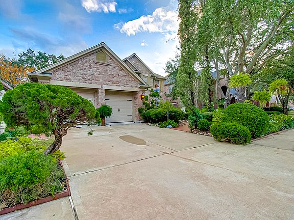 3rd image of 5422 Lake Place Dr