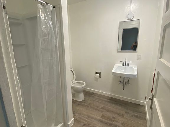 5th image of 210 Russell St Unit 5