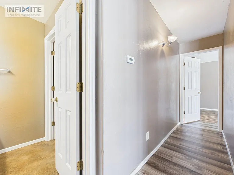 3026 W Villard St #2D — Photo 9
