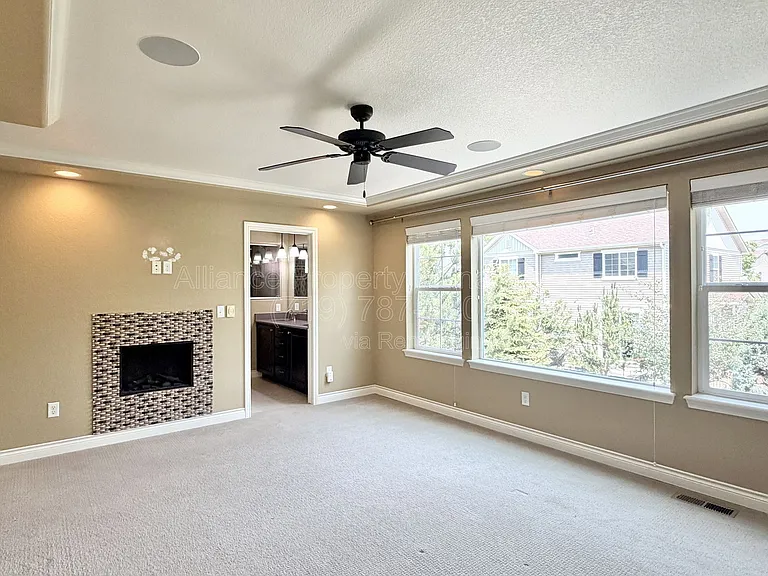 8284 Cypress Wood Dr — Photo 13