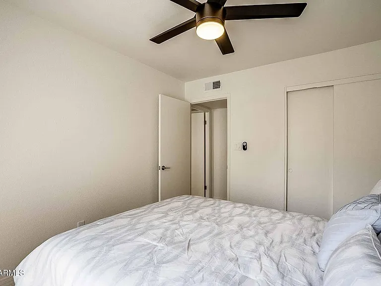 7906 E Keim Dr — Photo 28