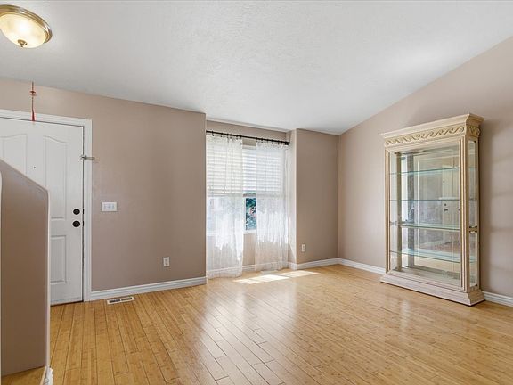 2nd image of 438 W Alfred Dr N