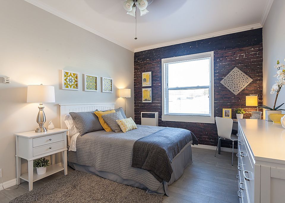 1st image of 5014 Melrose Ave APT 315
