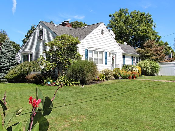EXTRA LARGE CORNER LOT