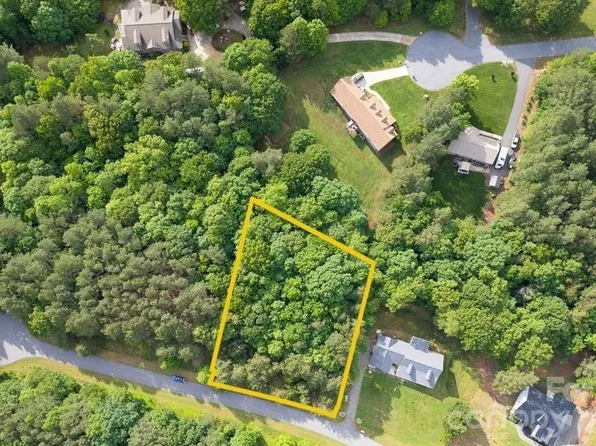 136 Oak Point Ln #36, Stony Pt, NC 28678