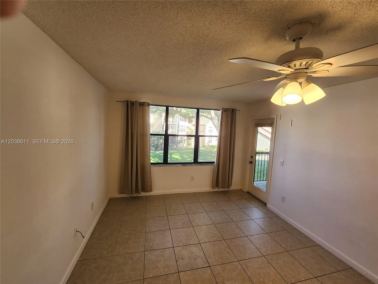 Palm Aire Gardens Condo — Photo 2