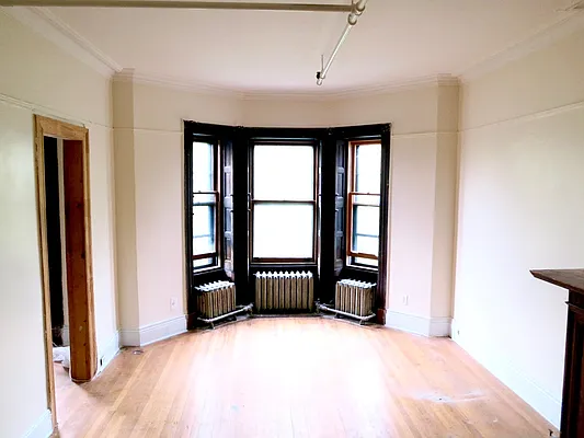 Rented by CGE Realty Services LLC | media 7