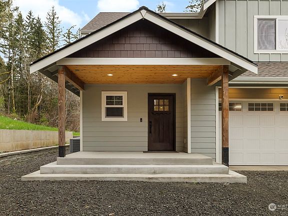 2nd image of 190 NE Steelhead Drive S