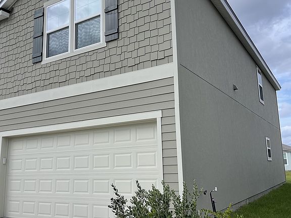 2nd image of 2555 Oak St