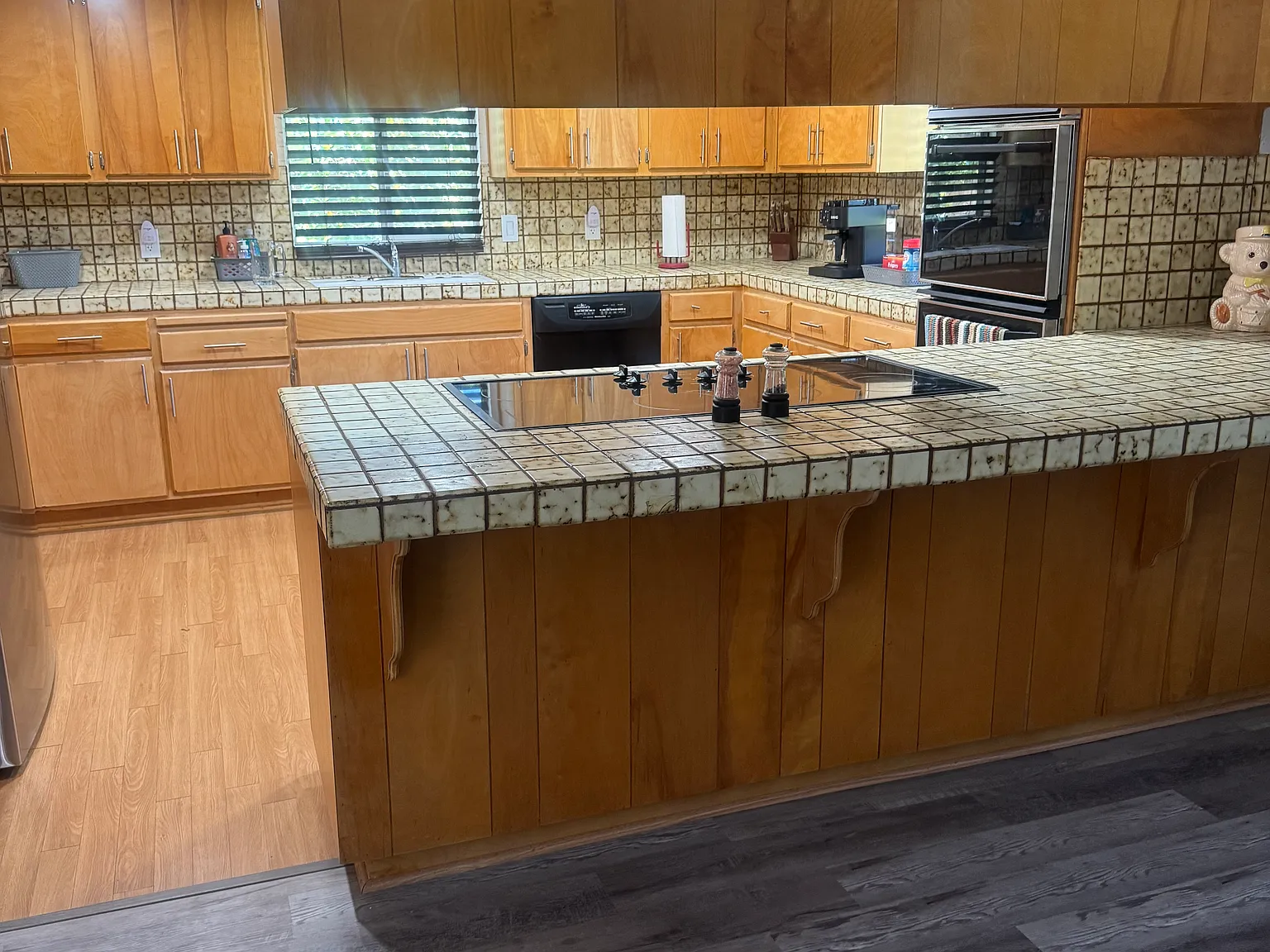 4 bed, 3.5 bath, 2700 sqft, $4,500 — Photo 3