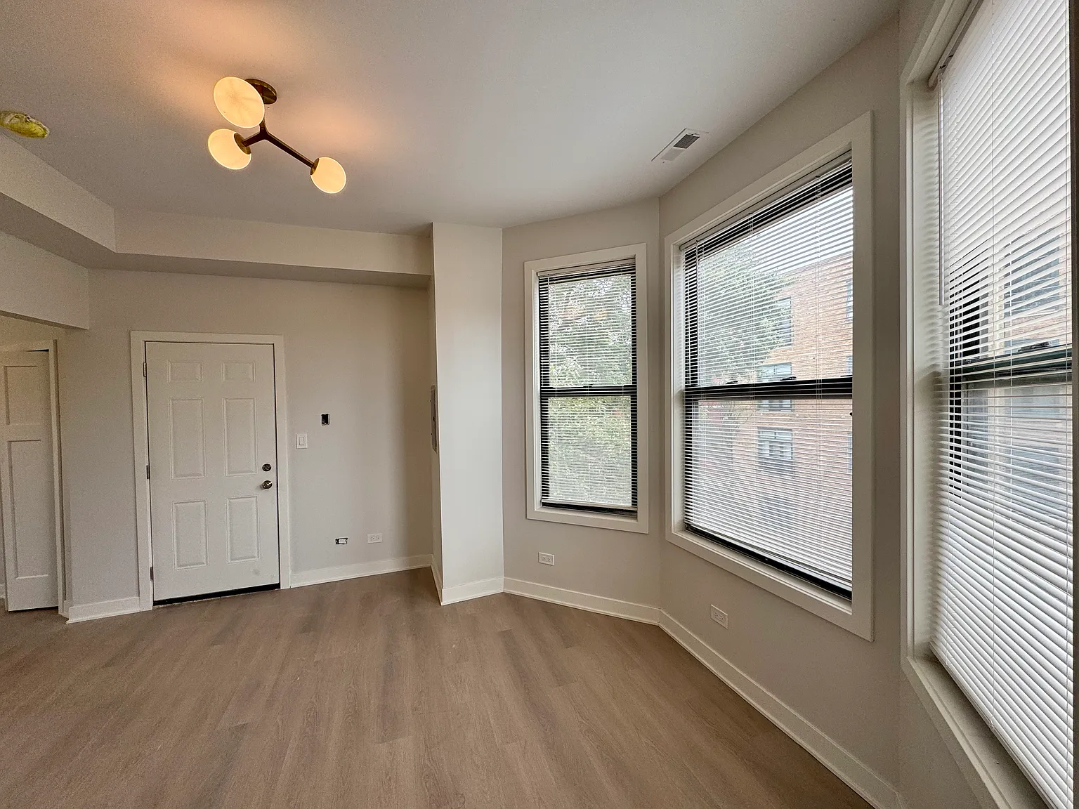 2 bed, $3,200 — Photo 4