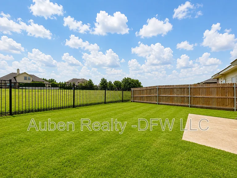 1330 Piedmont Dr — Photo 19