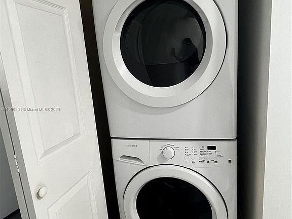 4th image of 8315 Royal Palm Blvd #201