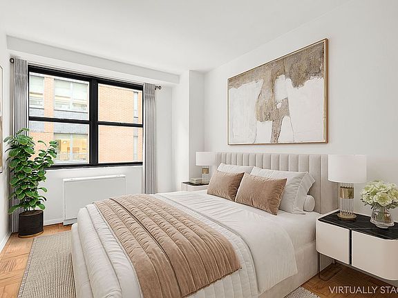 3rd image of 7 E 14th St APT 802