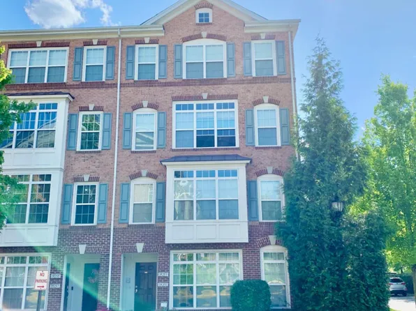 19251 Harlow Sq, Leesburg, VA 20176