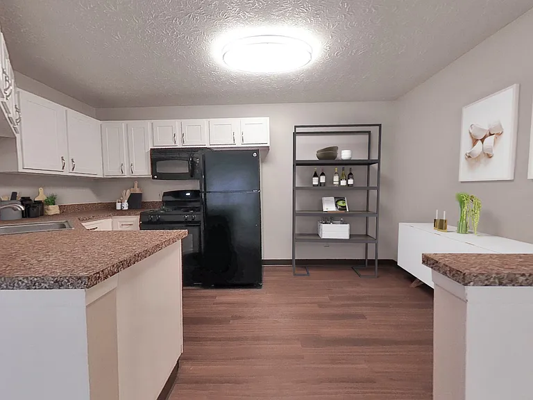 Hunters Hollow Apartments — Photo 11