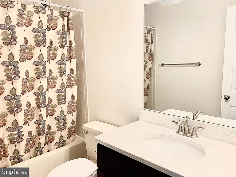 305 Marten Rd — Photo 24