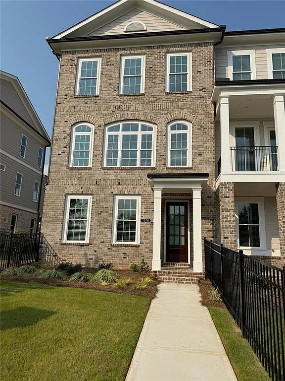 4 bed, 3.5 bath, 2164 sqft, $3,000 — Photo 1