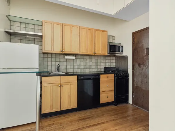 359 West 30th Street image 11 of 12