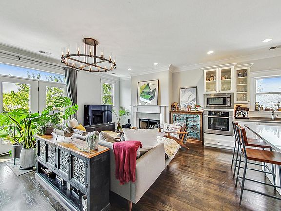3rd image of 5111 N Ashland Ave APT 3