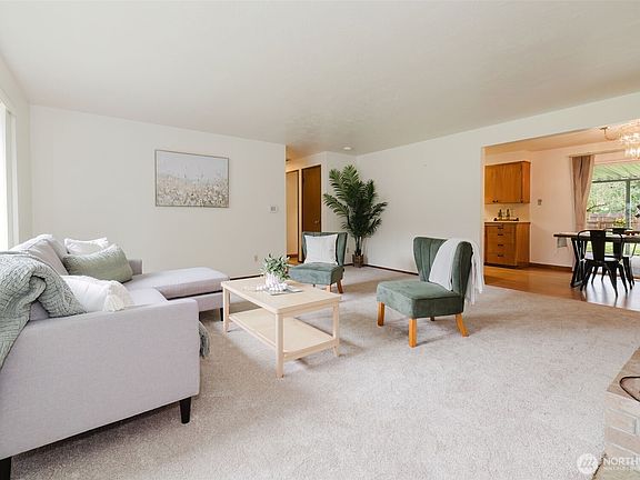 2nd image of 2593 Pine Tree Drive