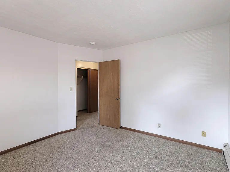 1227 D St #6 — Photo 18