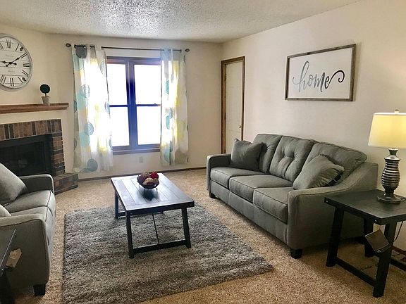 3rd image of 2850 36th Ave S