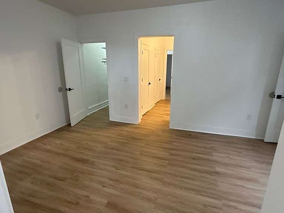 5th image of 6000-02 Monroe Pl #11C