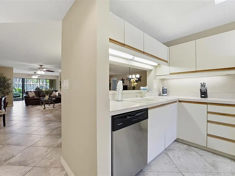 5501 Ashton Way #5501 — Photo 8