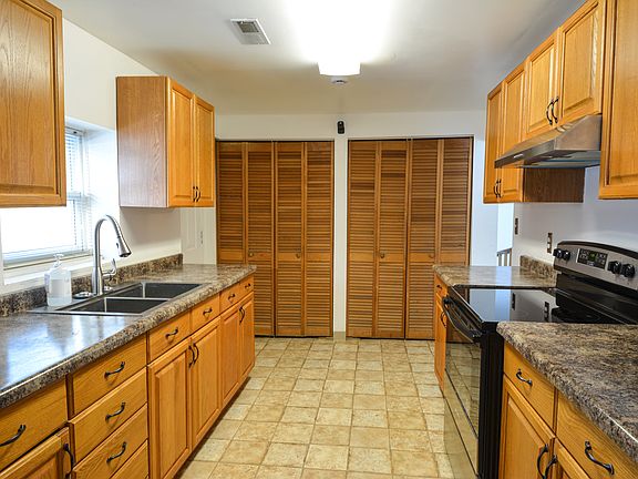 4th image of 1651 N Stirling Ave