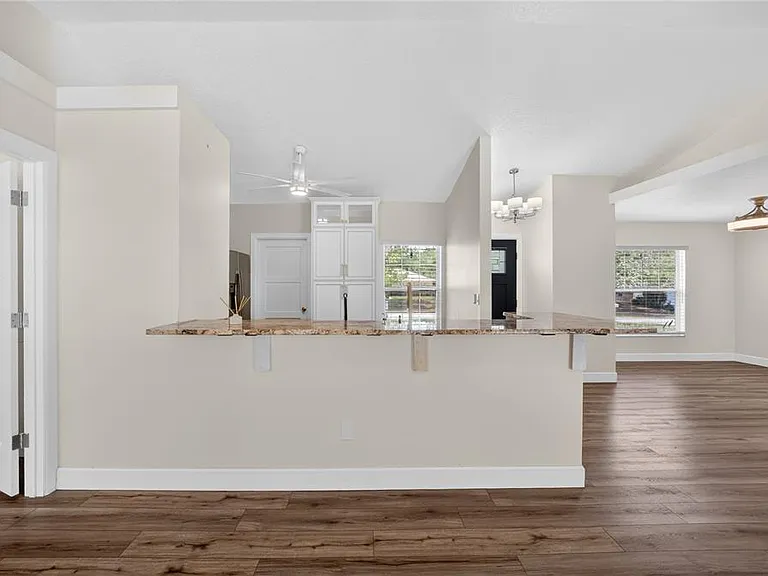 10748 Siena Dr — Photo 27