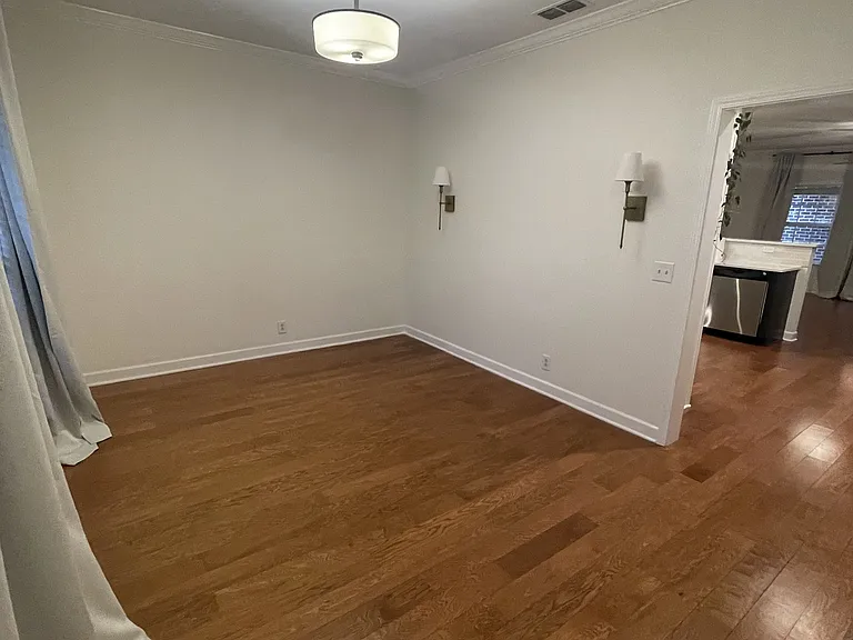 2133 Cason Ln — Photo 4