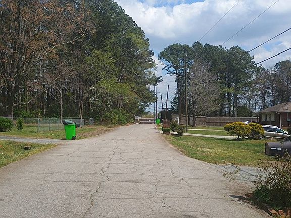 4th image of 2014 Warren Rd