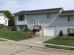2402 Meadow Dr, Blair, NE 68008