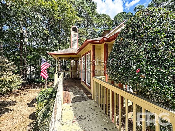 5th image of 5109 Hogans Way