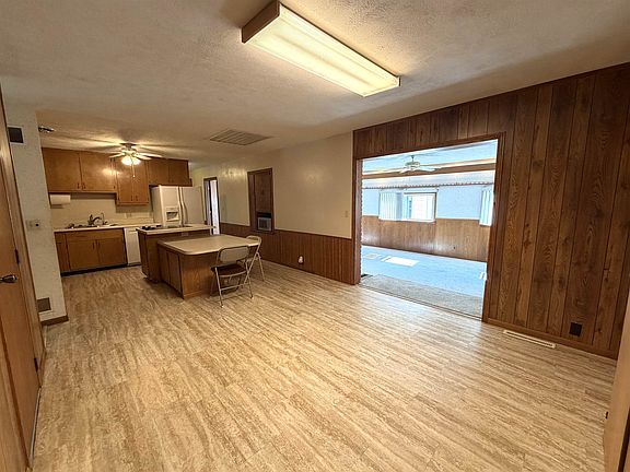 3rd image of 1619 Van Fleet Ln