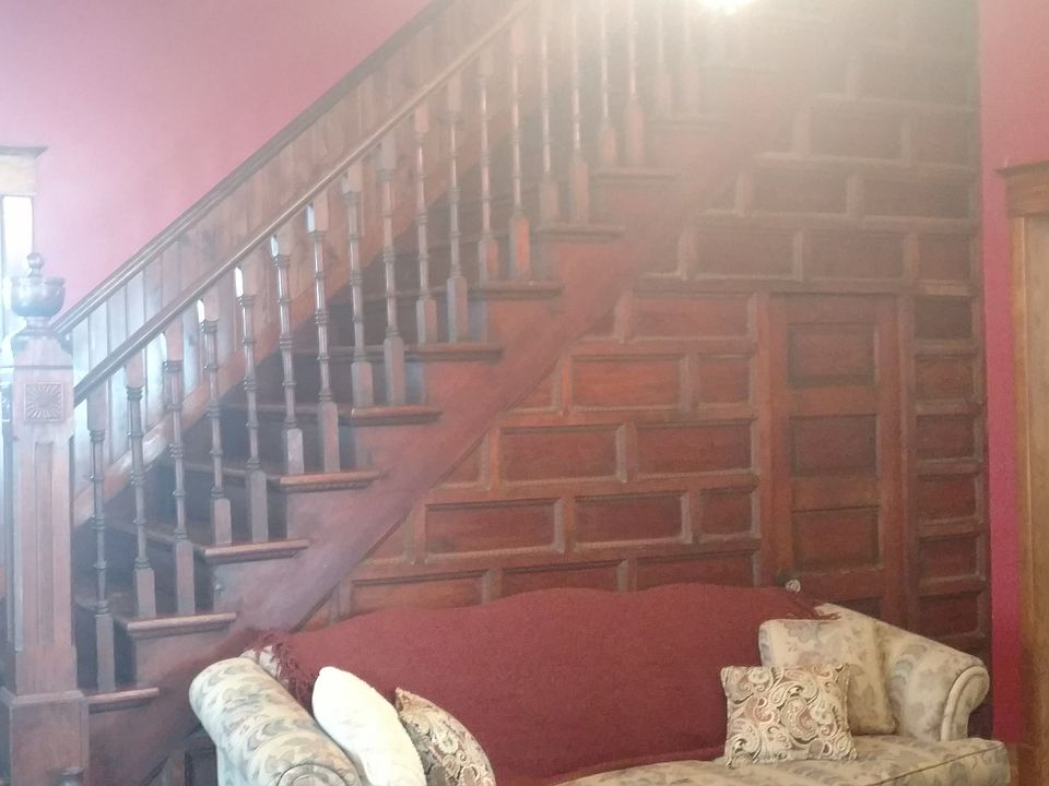 2nd image of 208 Cloud St