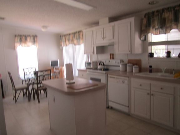 Island Kitchen