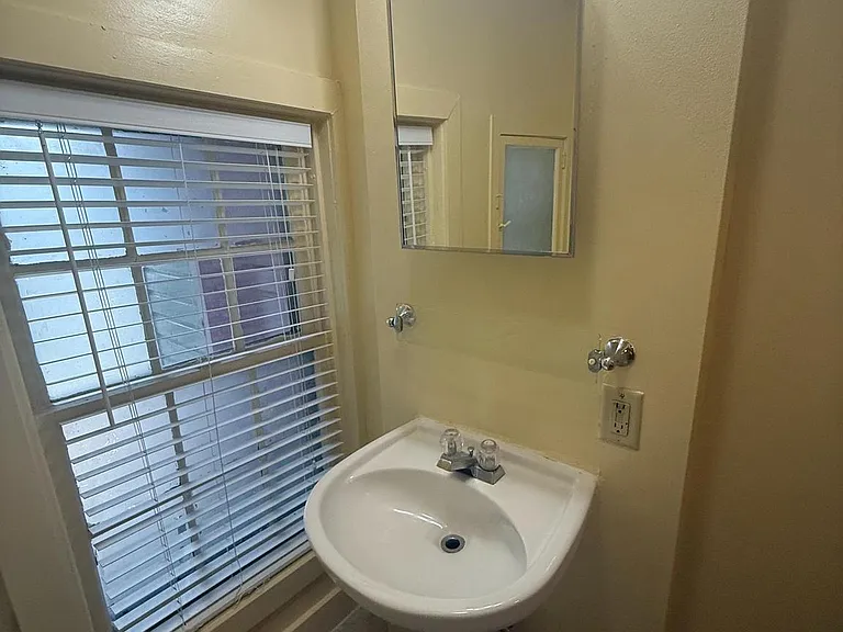 221 S Market St #2 — Photo 16