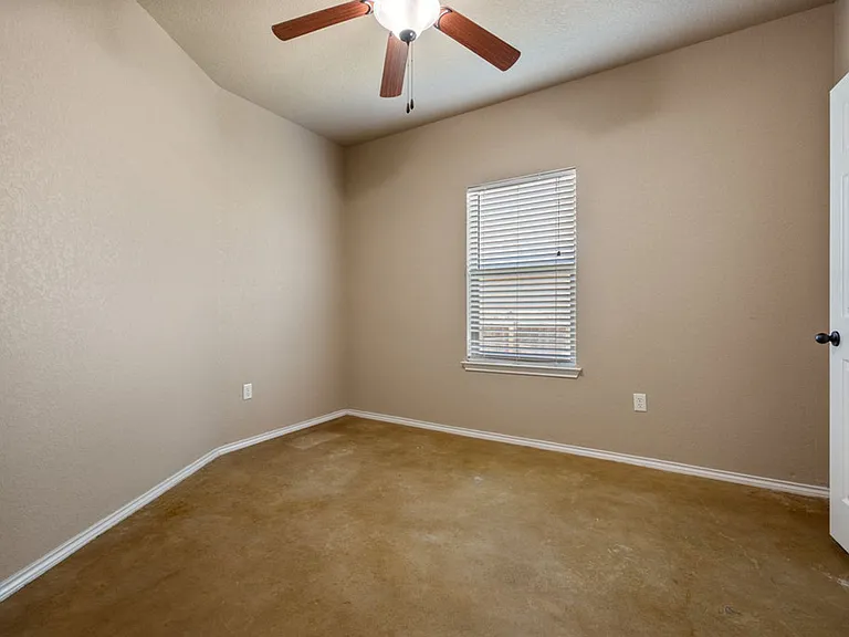 1048 Carolyn Cv — Photo 15