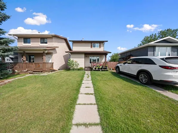 32 W Shawmeadows Rd SW, Calgary, AB T2Y 1B2