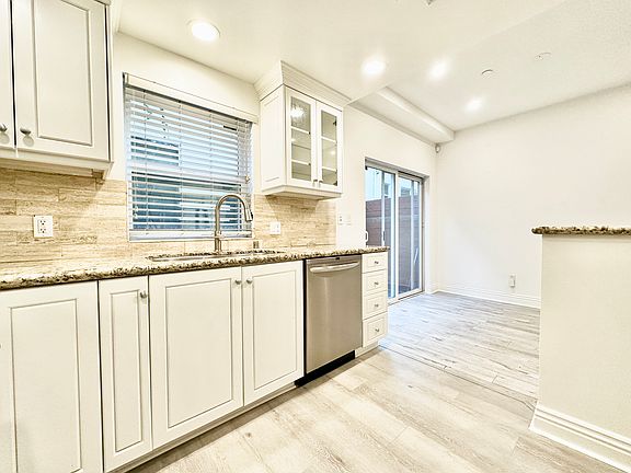 5th image of 1010 N Curson Ave APT 109