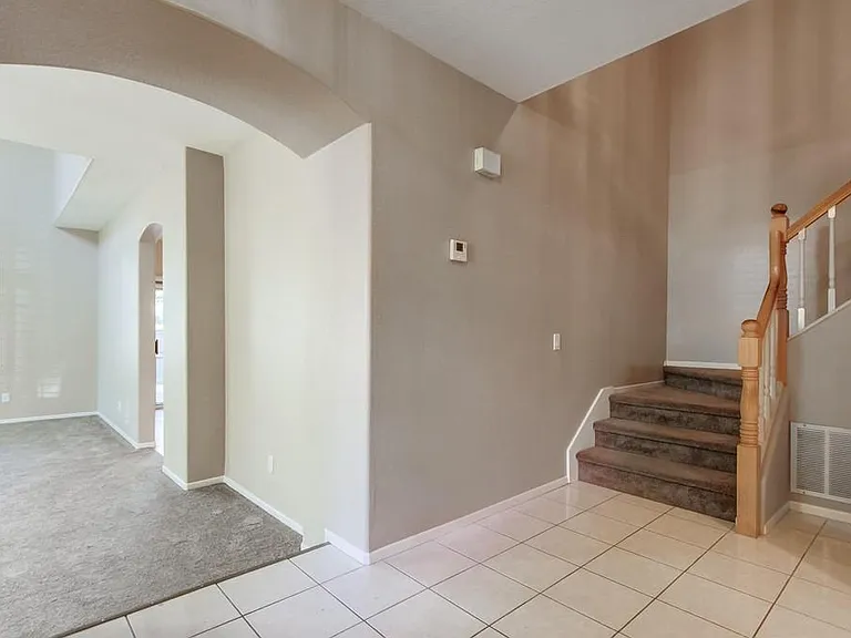 1879 Matin Cir #140 — Photo 2
