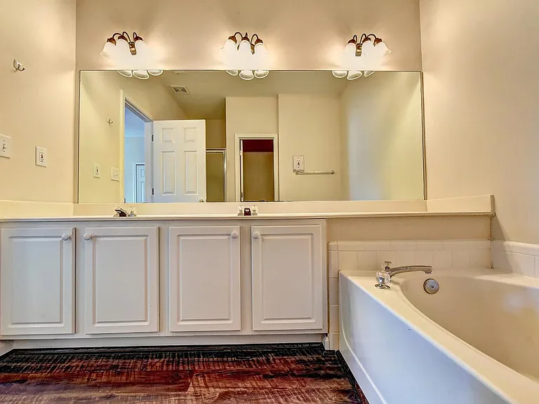 13300 Morris Rd #137 — Photo 33