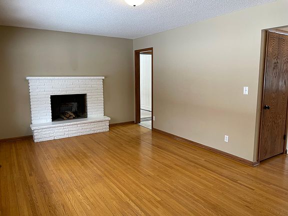 3rd image of 17940 Saint Francis Blvd NW