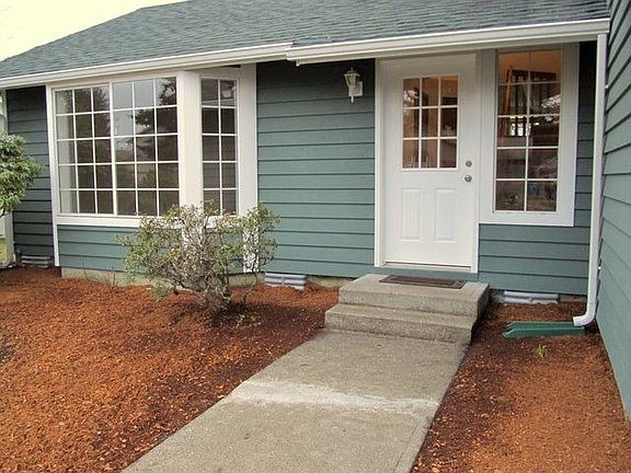 2nd image of 4325 Montclair Dr SE
