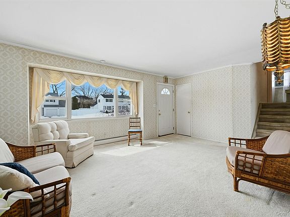 4th image of 23 Shirley Court